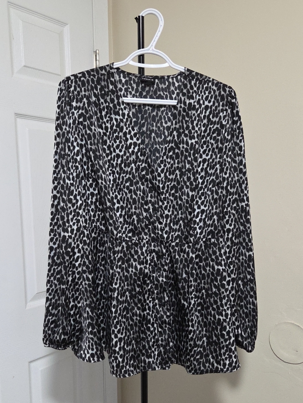 torrid Plus Size Black & White Animal Print Peplum Blouse